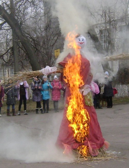 Добрым традициям жить.