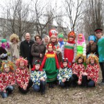 Хоть себя заложи, а масленицу проводи