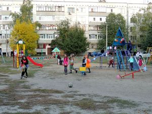 Відбулося урочисте відкриття «Спортивно-ігрового, казкового майданчику «Здорові діти-майбутнє України!»