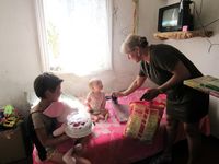 У місті проведено акцію “Привітай дитину зі святом”