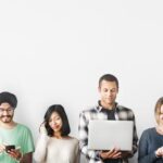 Для тих, хто бажає працювати в Україні, — інформує Гід з держпослуг