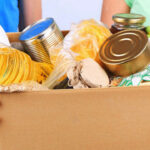 Продуктові набори для містян, яким за 90