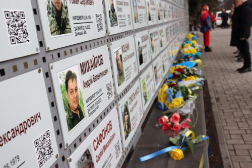 У День українського добровольця в Павлограді відбувся ритуал пам’яті та пошани