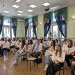 Міський голова Анатолій Вершина відзначив переможців учнівських олімпіад та творчик конкурсів